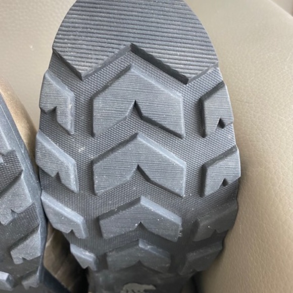 SOREL genuine leather Ladies US 8 ankle boots taupe khaki green hue waterproof - Picture 14 of 16